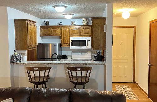 Shawnee Condo | Cozy condo on the bottom floor!