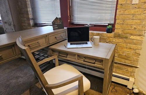 East Town Apartment | Cozy Condo on the River!