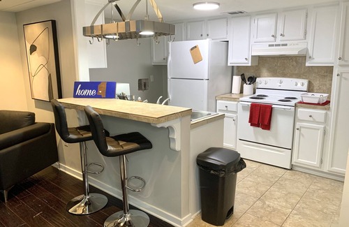 Tougaloo Condo | 🏡 Cozy Condo Sleep 6! Close to Shopping & Downtown