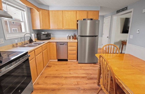 Old Orchard Beach Condo | Cozy Condo Steps to Pier, Beach & Fun