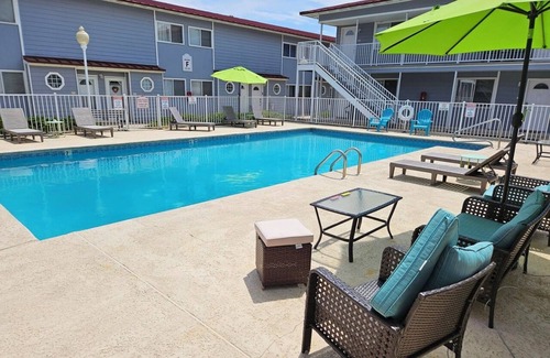 Biloxi Condo | Cozy Condo Steps from the Gulf. Private, quiet but minutes from everything.