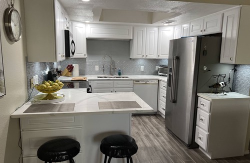 Roswell Condo | Cozy Condo