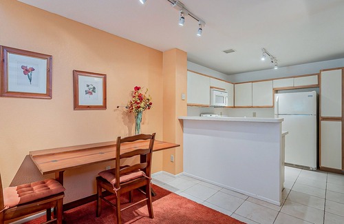 Tucson Condo | Cozy Condo with all new furniture!