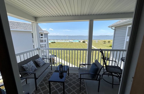 Ocean View Condo | Cozy condo with amazing water views only 8 min from Bethany Beach !