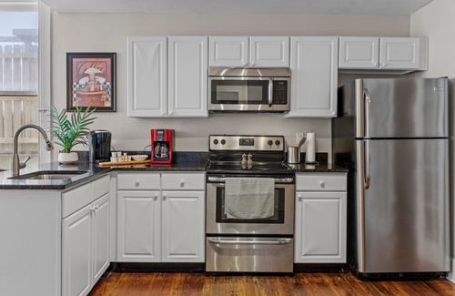 Wilmington Historic District Condo | Cozy Convenient downtown Condo