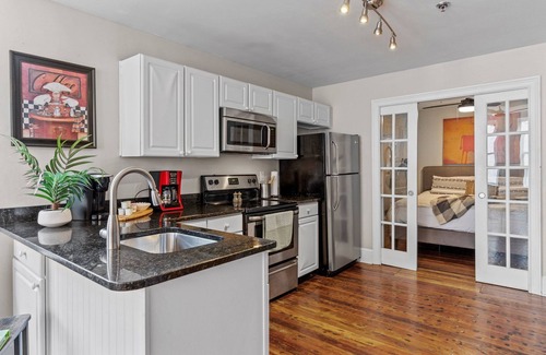 Wilmington Historic District Condo | Cozy Convenient downtown Condo