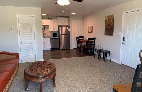 Clarksville Apartment | Cozy & Convenient Stay 2BR Near Ft Campbell
