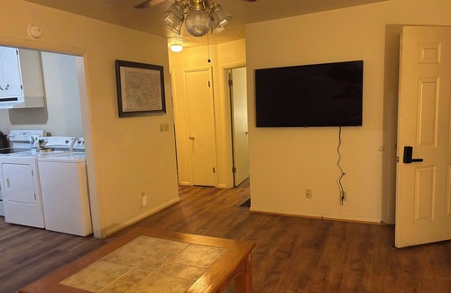 La Junta Apartment | Cozy Corner 1401- West -Unit 2-bedroom apt in adorable La Junta with WiFi, AC