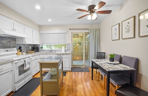Modesto Condo | Cozy Corner Condo - Modesto
