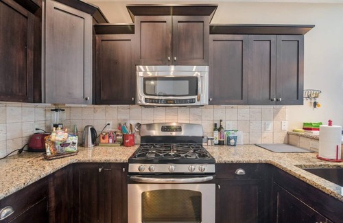Southwest Ada County Alliance House | Cozy, Corner House In Boise