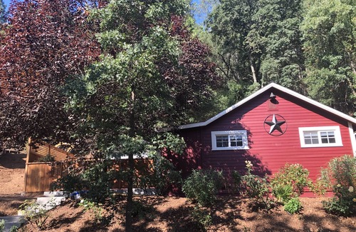 Calistoga Cottage | Cozy Cottage, amazing palisades mountain views.