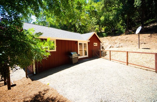 Calistoga Cottage | Cozy Cottage, amazing palisades mountain views.