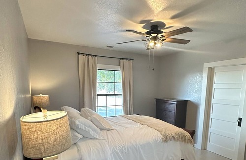 Visalia Cottage | Cozy Cottage at Shakey 4 Ranch