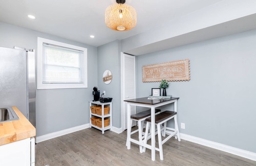 Camp Taylor House | Cozy Cottage-Bourbon Trail, Expo, YUM, Derby!