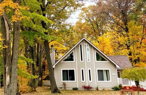 Higgins Lake Cottage | Cozy Cottage by The Lakes