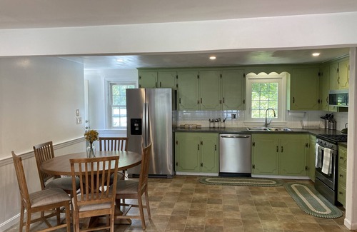 South Dennis Cottage | Cozy Cottage. Close to the Beach!