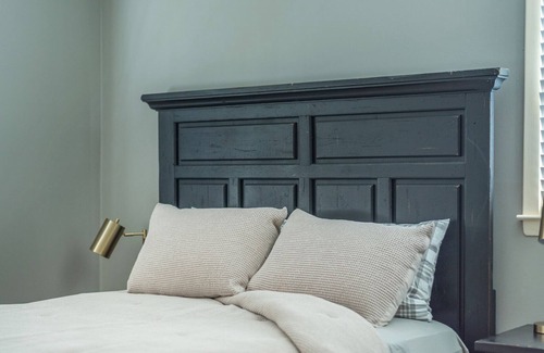 Oakley House | Cozy Cottage close to town