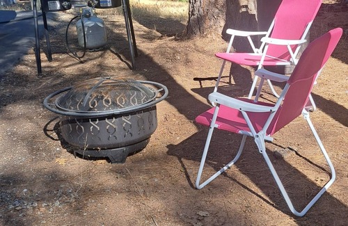 Phoenix Lake-Cedar Ridge Cottage | Cozy cottage for vacation in Cedar Ridge near its famous trail.