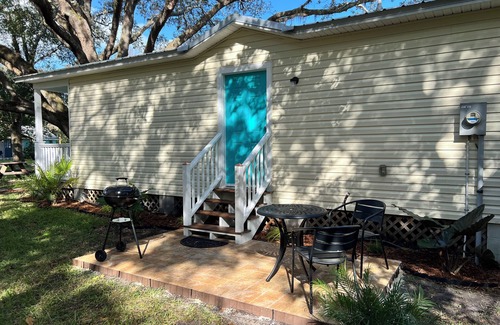 St. Augustine House | Cozy cottage in a cute neighborhood with parking, close to historic downtown!