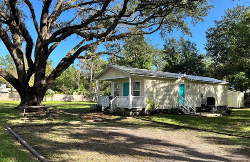 St. Augustine House | Cozy cottage in a cute neighborhood with parking, close to historic downtown!