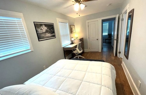 Disston Heights House | Cozy Cottage in Central St. Pete. Pet Friendly!