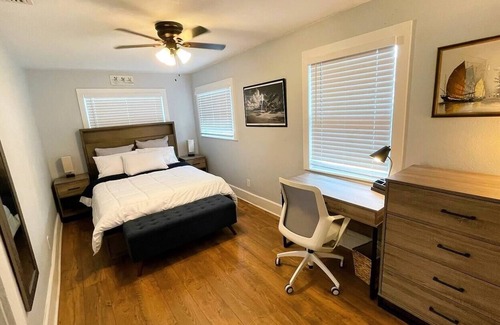 Disston Heights House | Cozy Cottage in Central St. Pete. Pet Friendly!