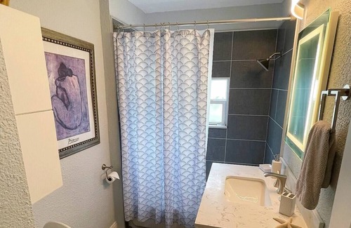Disston Heights House | Cozy Cottage in Central St. Pete. Pet Friendly!
