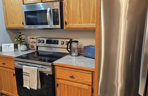 Oak Harbor Cottage | Cozy cottage in charming Oak Harbor with WiFi