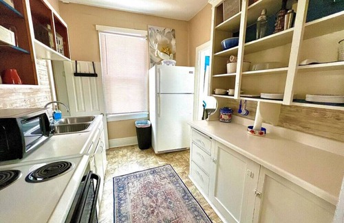 North Park House | Cozy cottage in the heart of the big city