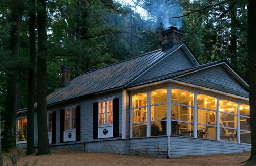 Waupaca Cottage | Cozy cottage in the heart of Waupaca's Chain O Lakes