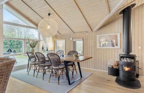 Dronningmolle House | Cozy Cottage Just 200 M From The Beach