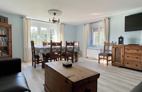 Loiba House | Cozy Cottage just steps from beautiful cliffs and beaches!