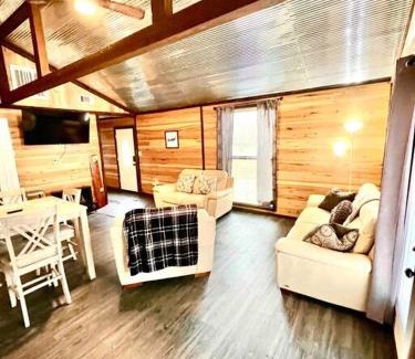Iuka House | Cozy Cottage near Pickwick