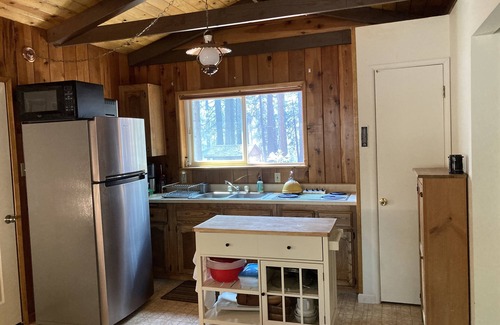 Nevada City Cottage | Cozy Cottage Near Scotts Flat Lake