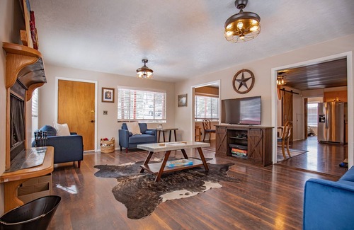 Cloudcroft House | Cozy cottage nestled in the middle of Cloudcroft