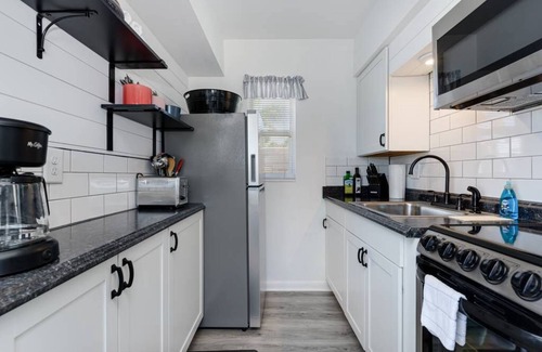 Nokomis Condo | Cozy cottage on Casey Key
