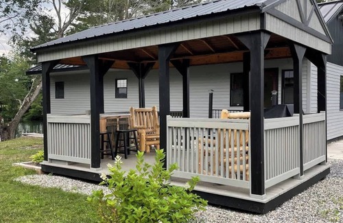 Oakland Cottage | Cozy Cottage on Ellis Pond-Cabin #1 at Kozy Cove