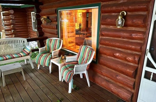 Houghton Cabin | Cozy cottage on Portage Lake