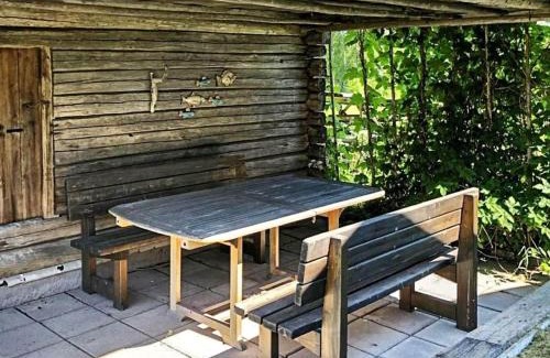 Solleron House | Cozy Cottage Retreat in Gesunda-By Traum