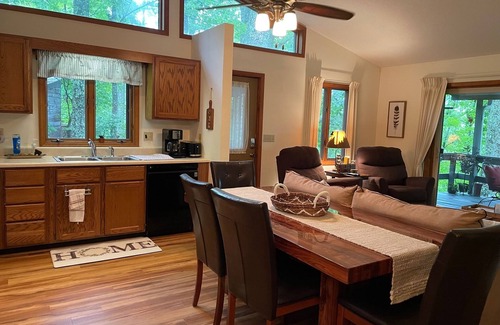 Newland Cottage | Cozy Cottage to enjoy the NC mountains , close to everything