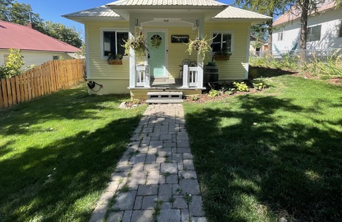 Potlatch Cottage | Cozy Cottage
