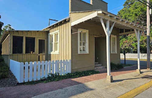 St. Francisville House | Cozy cottage in the heart of historic Saint Francisville