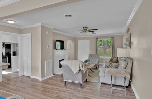 Shreveport House | Cozy Cottage with pool table