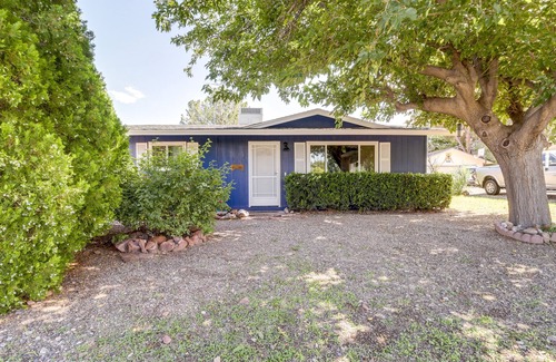 Cottonwood-Verde Village Cottage | Cozy Cottonwood Home w/Covered Patio & Gas Grill!