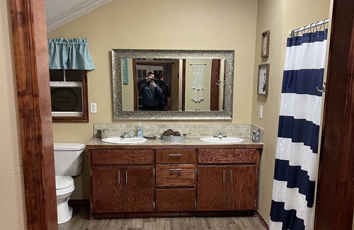 Hulbert Cabin | Cozy Country Cabin in the woods.