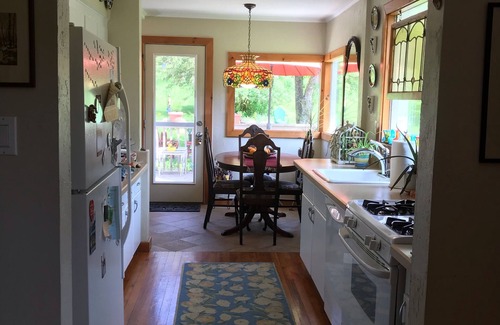 Callicoon Center House | Cozy Country Home on an Organic Apple Orchard