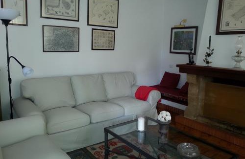 Alaro House | Cozy Country House Banyols