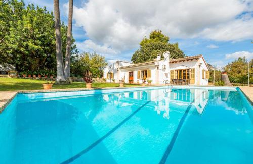 Alaro House | Cozy Country House Banyols