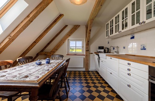 Ummanz Apartment | Cozy country house Wusse FeWo Hiddensee with terrace and fireplace