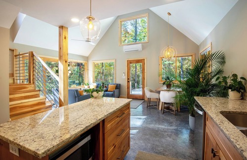 Hendersonville Cabin | Cozy Couples Getaway in Between Brevard and Hendersonville in Pisgah Forest